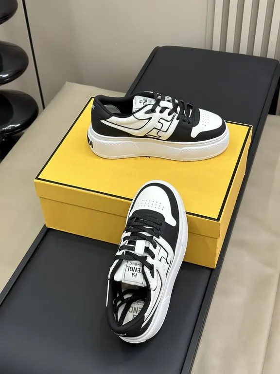 Fendi Shoe 